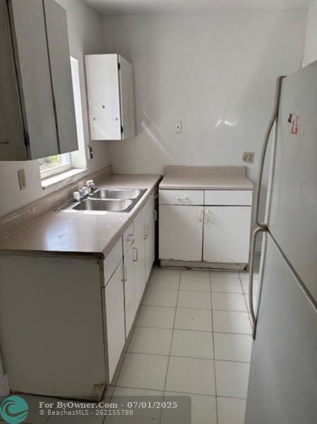 1695 NE 175th St, North Miami Beach, Florida image 6