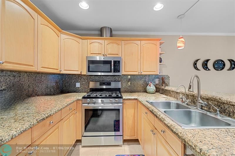 1383 NE 27th St, Pompano Beach, Florida image 15