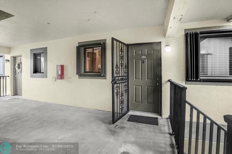 632 Trace Cir #204, Deerfield Beach, Florida image 25