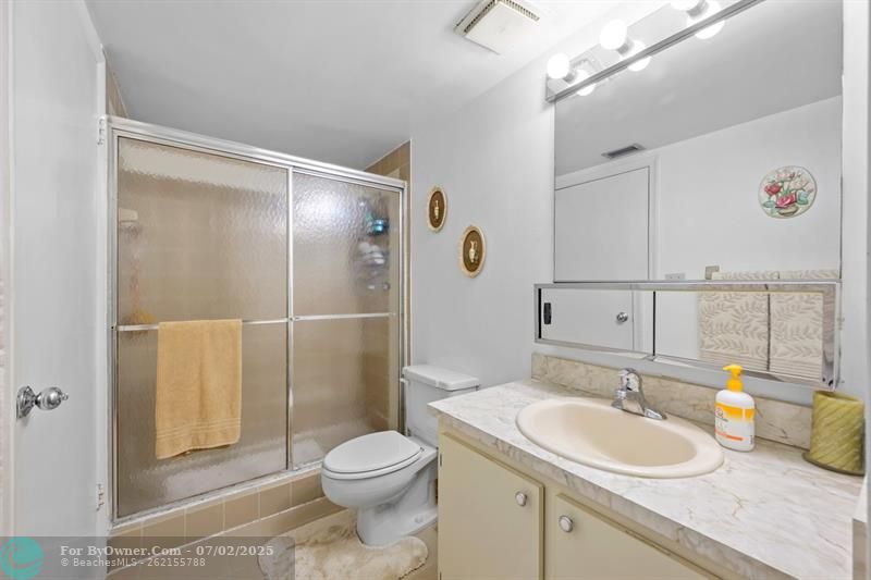 1301 NE 7th St #113, Hallandale Beach, Florida image 16