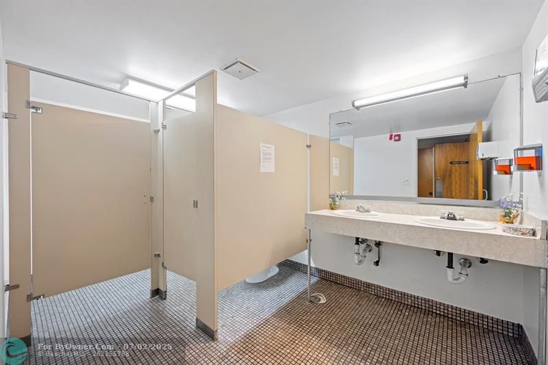 1301 NE 7th St #113, Hallandale Beach, Florida image 26