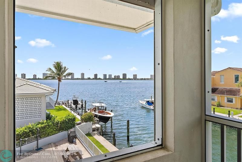 120 Lehane Ter #301, North Palm Beach, Florida image 8