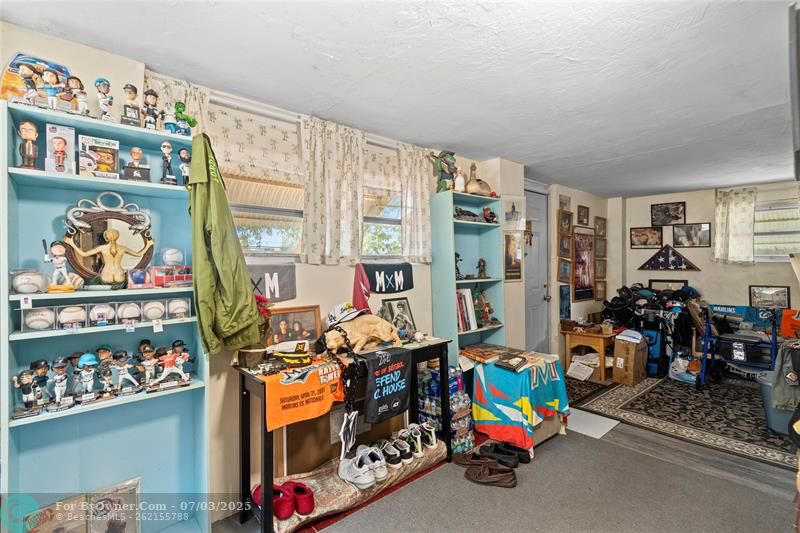 1571 NE 179th St, North Miami Beach, Florida image 13