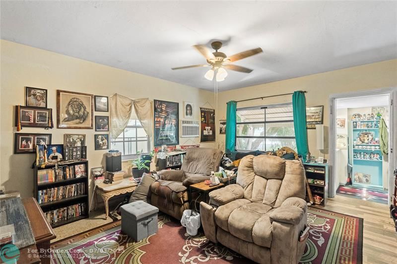 1571 NE 179th St, North Miami Beach, Florida image 15