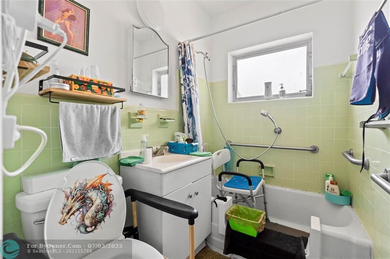 1571 NE 179th St, North Miami Beach, Florida image 18