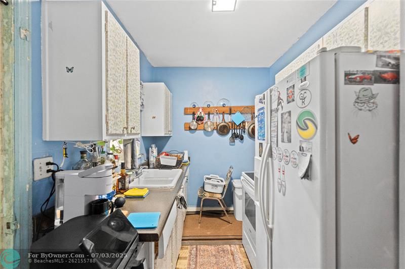 1571 NE 179th St, North Miami Beach, Florida image 23