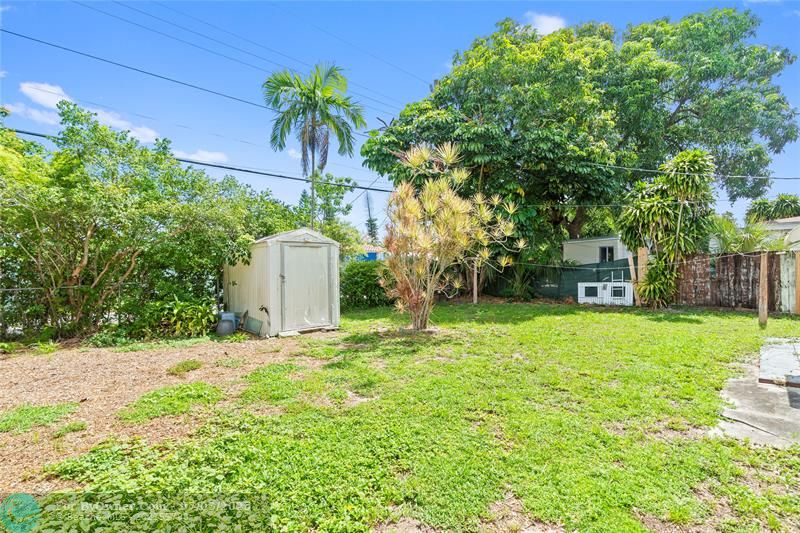 1571 NE 179th St, North Miami Beach, Florida image 6