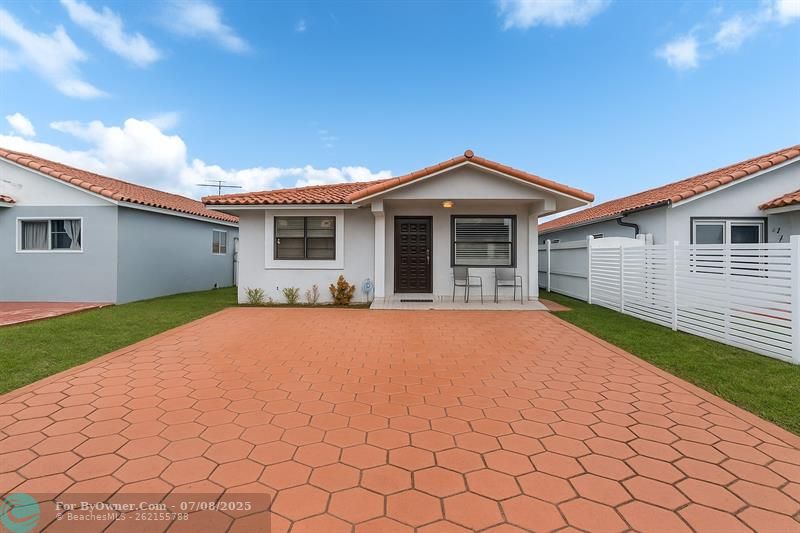 6562 W 22nd Ct, Hialeah, Florida image 2