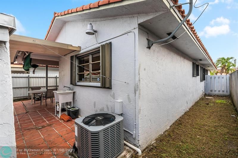 6562 W 22nd Ct, Hialeah, Florida image 22