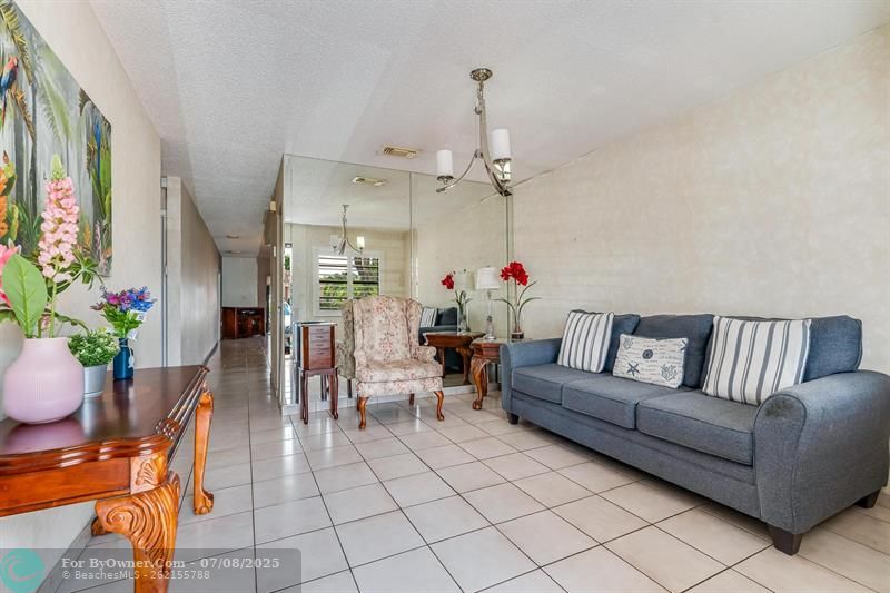 6562 W 22nd Ct, Hialeah, Florida image 4