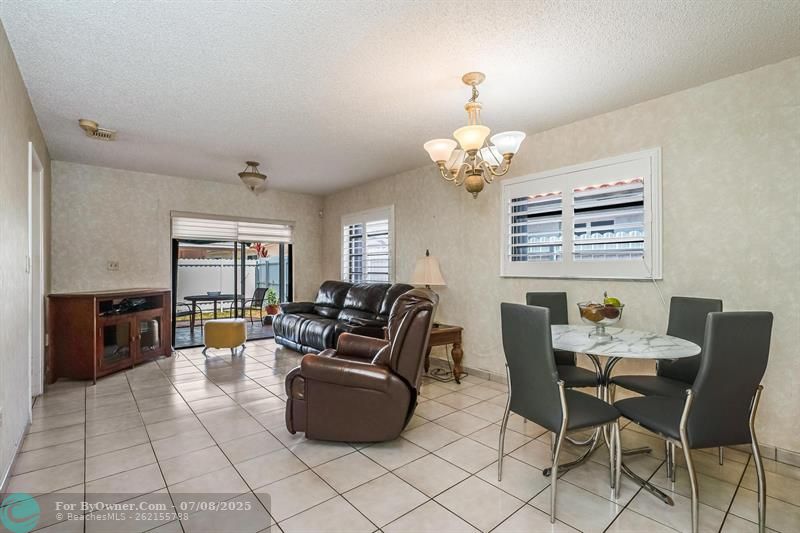 6562 W 22nd Ct, Hialeah, Florida image 8