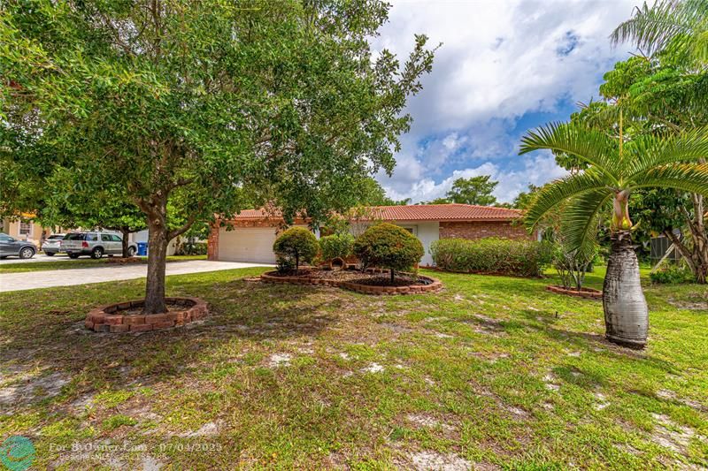 8277 NW 3rd Place, Coral Springs, Florida image 19