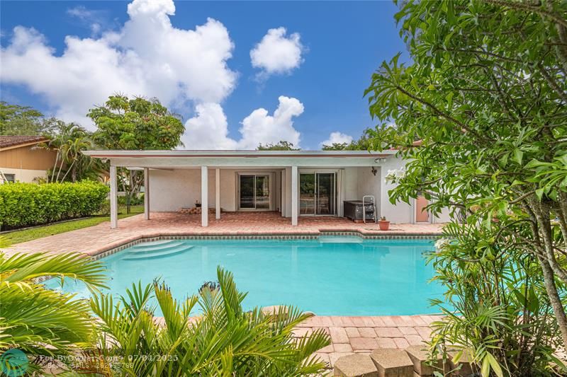 8277 NW 3rd Place, Coral Springs, Florida image 7