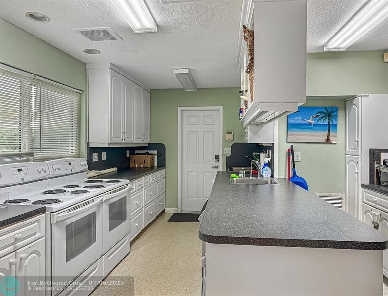 Community Clubhouse, Pool, Beach & Amenities