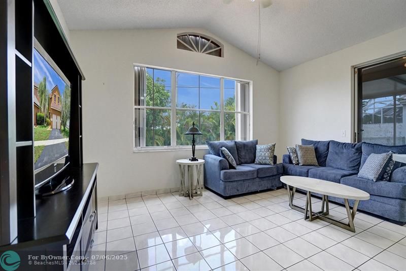 1851 NW 184th Ter, Pembroke Pines, Florida image 25