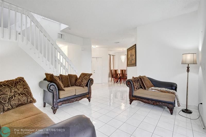 1851 NW 184th Ter, Pembroke Pines, Florida image 9