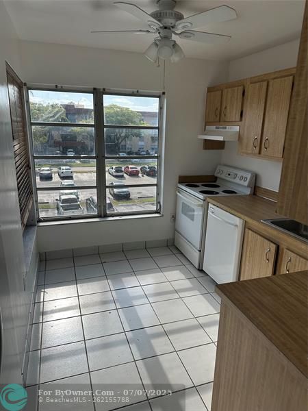 4174 Inverrary Dr #314, Lauderhill, Florida image 2