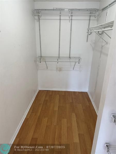 Main Bedroom Walk-In Closet
