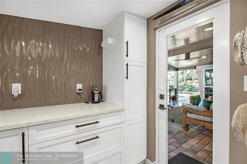 330 SE 14th Ave, Pompano Beach, Florida image 25