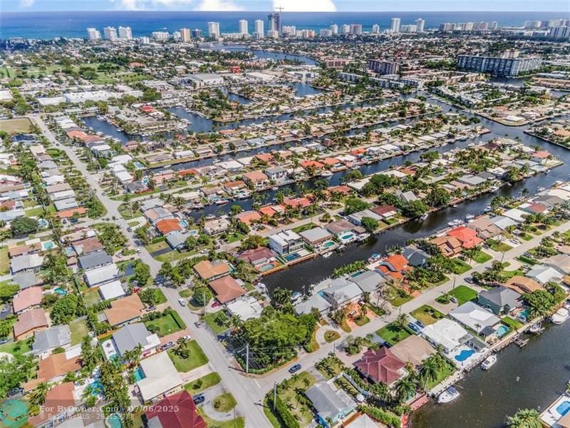 330 SE 14th Ave, Pompano Beach, Florida image 37