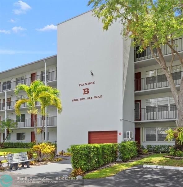 1301 SW 134th Way #103B, Pembroke Pines, Florida image 1