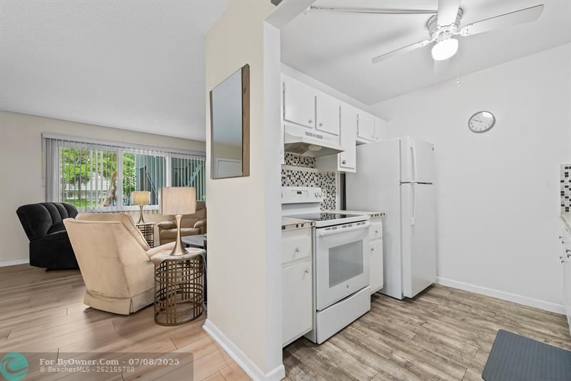 1301 SW 134th Way #103B, Pembroke Pines, Florida image 5