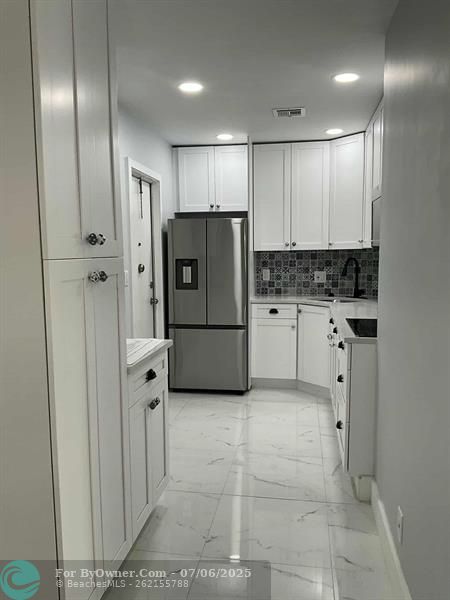 649 W Oakland Park Blvd #211-A, Wilton Manors, Florida image 3