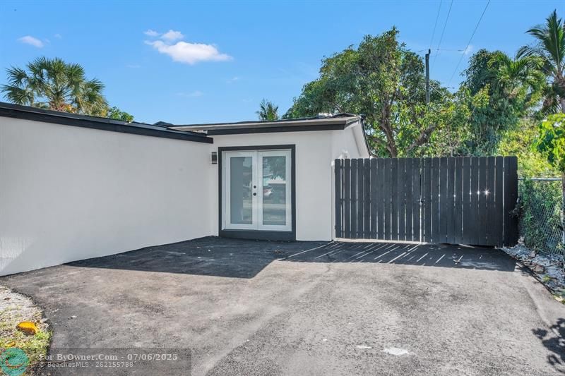 120 NE 57th Ct, Oakland Park, Florida image 3