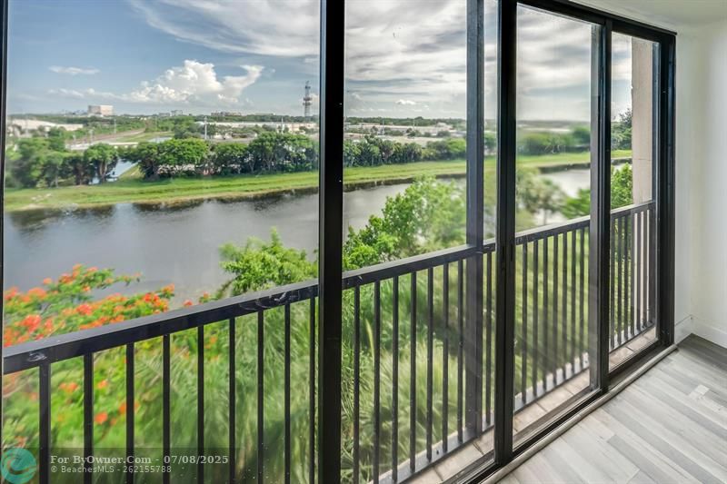 2200 S Cypress Bend Dr #604, Pompano Beach, Florida image 13