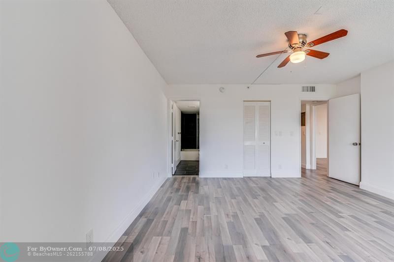 2200 S Cypress Bend Dr #604, Pompano Beach, Florida image 15