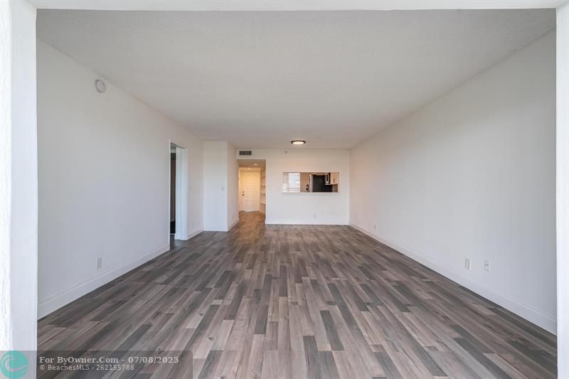 2200 S Cypress Bend Dr #604, Pompano Beach, Florida image 10