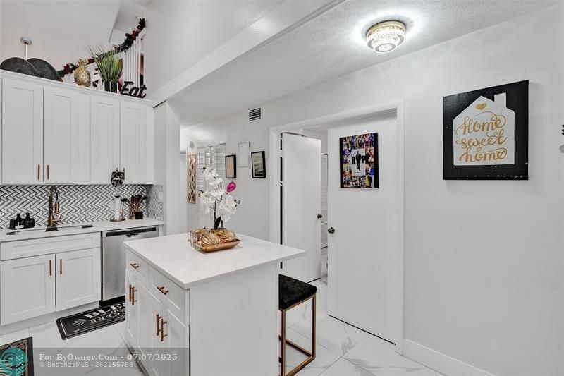 7780 NW 79th Ave #F6, Tamarac, Florida image 9
