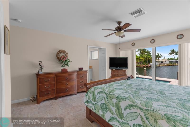 Waterfront Primary Suite with en Suite Bath/Shower