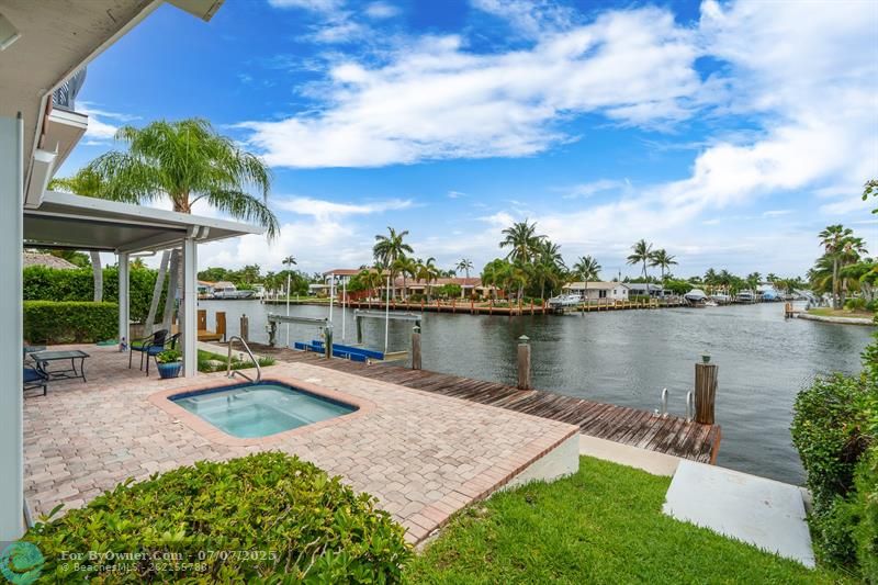 The breezes carry down these canals like you can\'t imagine
