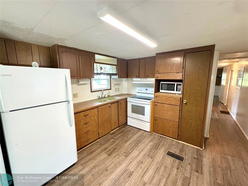 533 Old Colony Rd, Leesburg, Florida image 9