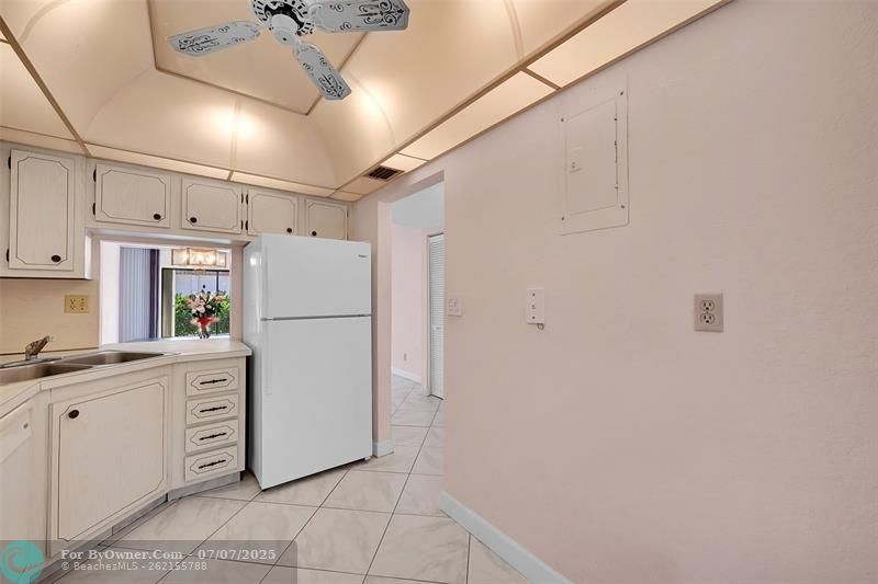 860 SE 6th Ave #304, Deerfield Beach, Florida image 15