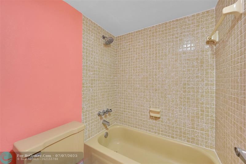 860 SE 6th Ave #304, Deerfield Beach, Florida image 24