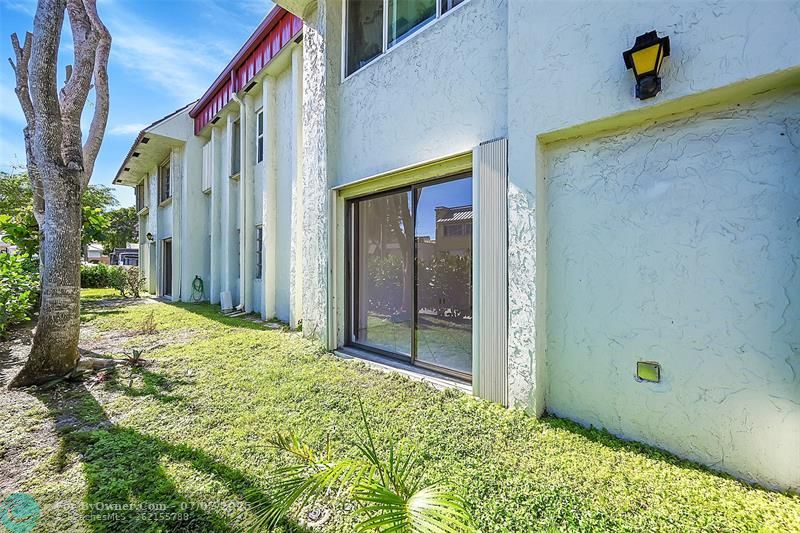 860 SE 6th Ave #304, Deerfield Beach, Florida image 33