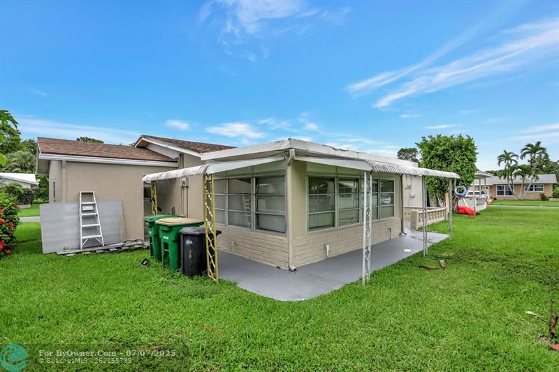 Single Family, Tamarac, Florida image 9