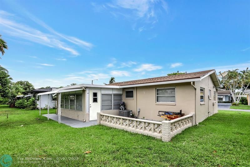 Single Family, Tamarac, Florida image 10