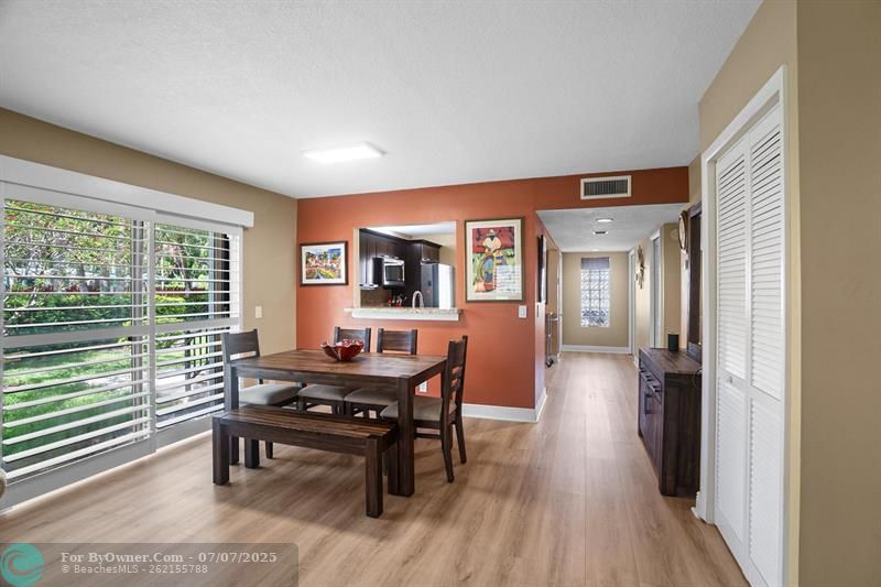 410 Lakeview Dr #104, Weston, Florida image 12