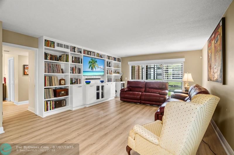Built in Wall Unit