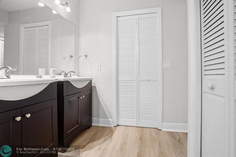 Entry to walk in closet