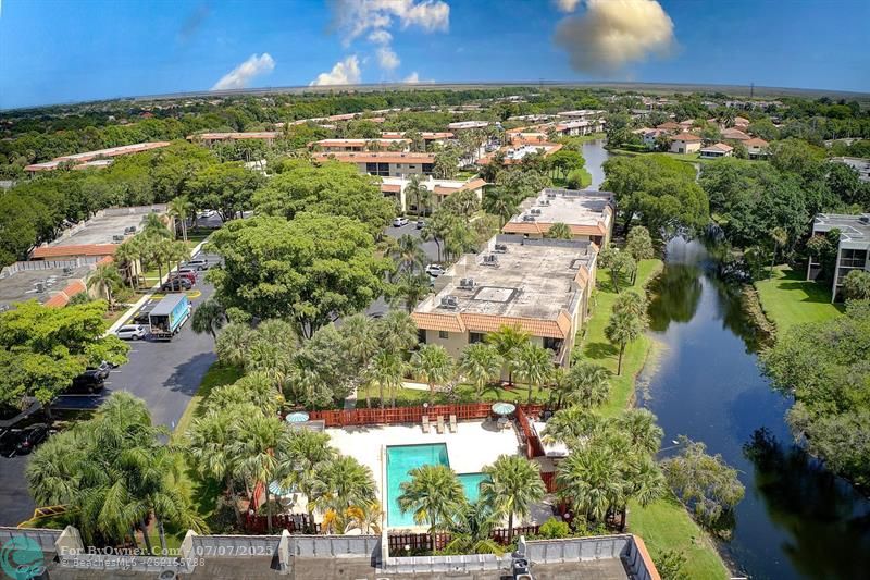 410 Lakeview Dr #104, Weston, Florida image 32