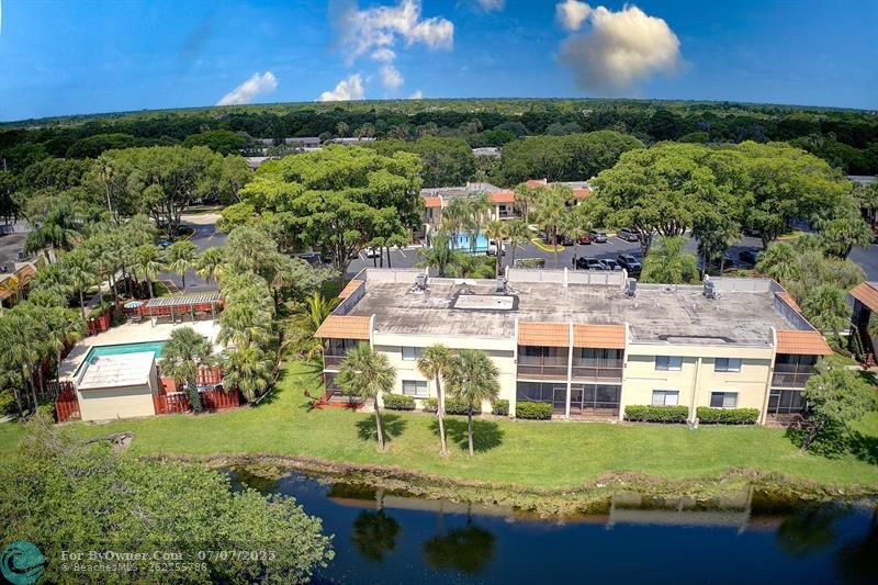 410 Lakeview Dr #104, Weston, Florida image 34