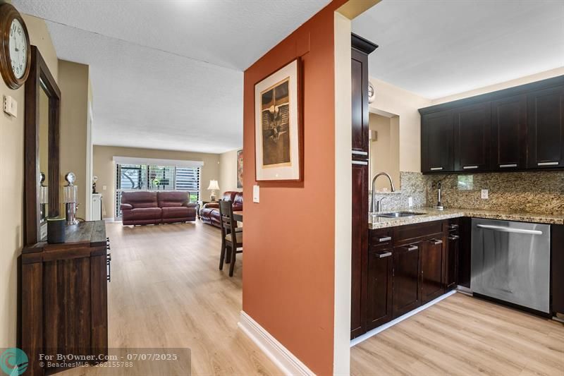 410 Lakeview Dr #104, Weston, Florida image 10