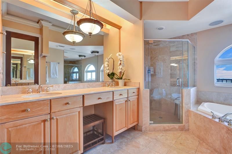 100 S Birch Rd #2705, Fort Lauderdale, Florida image 23