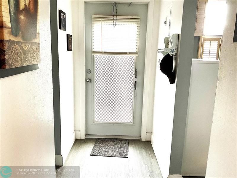5003 NW 35th St #505, Lauderdale Lakes, Florida image 1