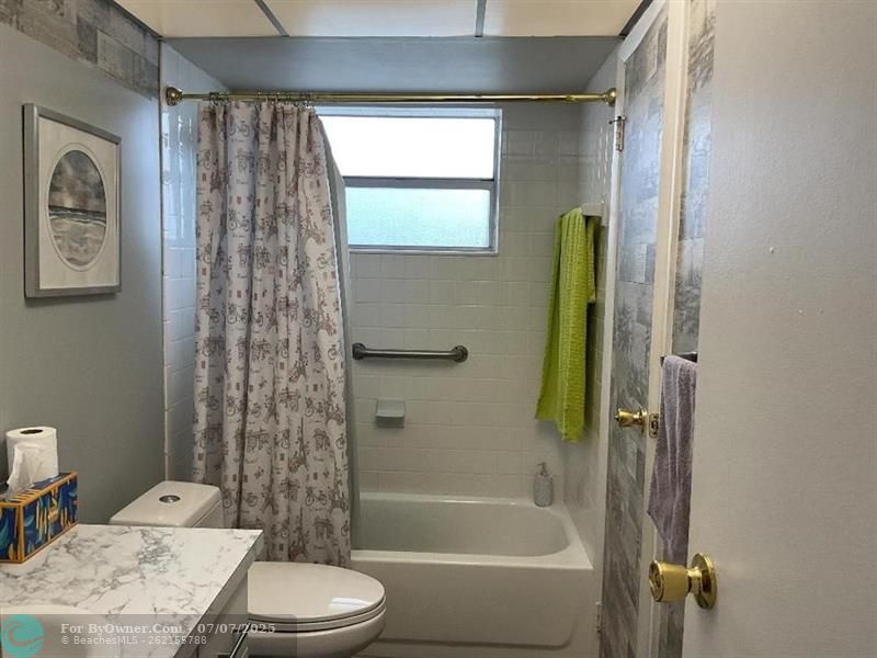 5003 NW 35th St #505, Lauderdale Lakes, Florida image 16