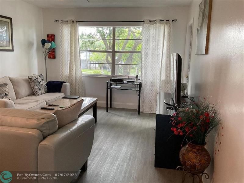 5003 NW 35th St #505, Lauderdale Lakes, Florida image 4